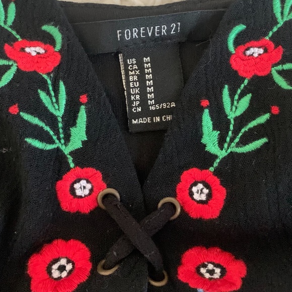 Forever 21 Black Floral Embroidered Crop Top - Picture 3 of 5